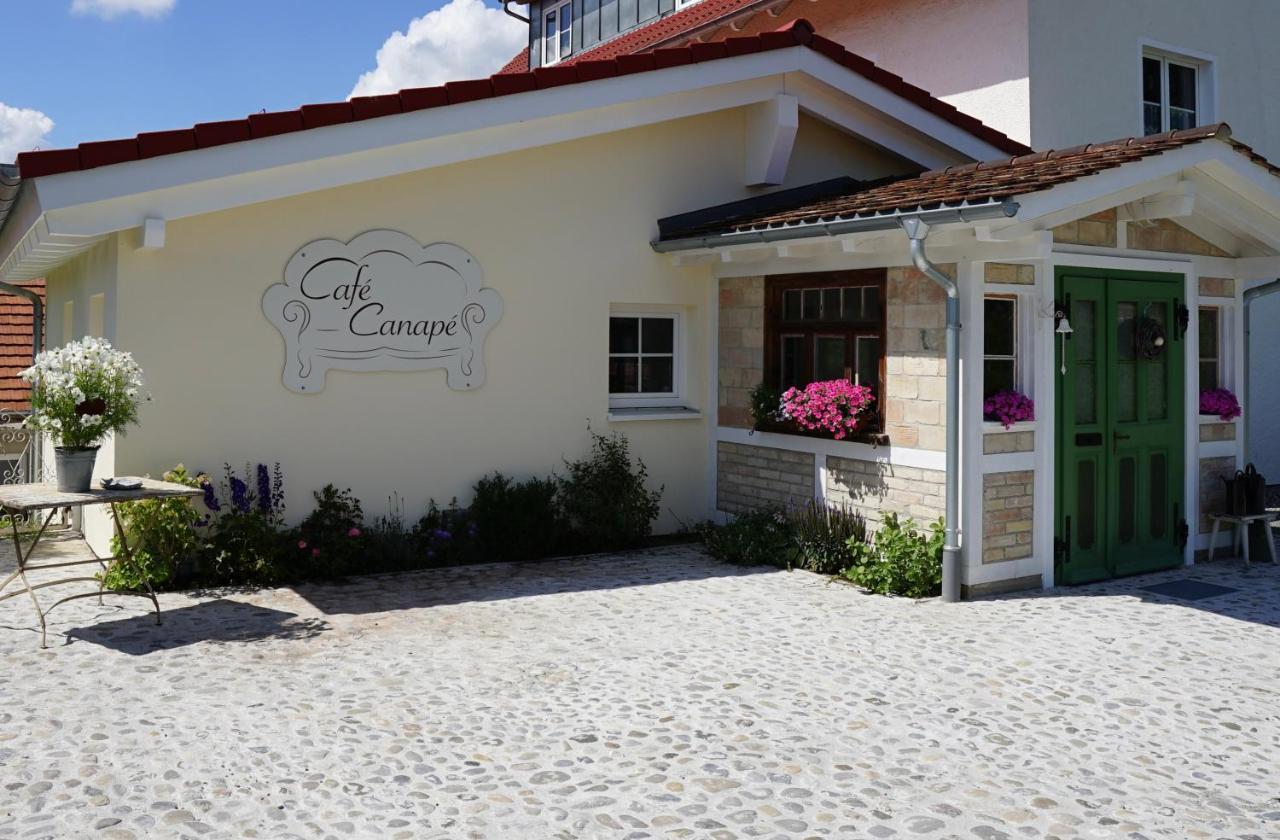 Cafe Canape, Wohlfuehlen Im Schoenen Hof Zwischen Ravensburg & Bodensee 外观 照片