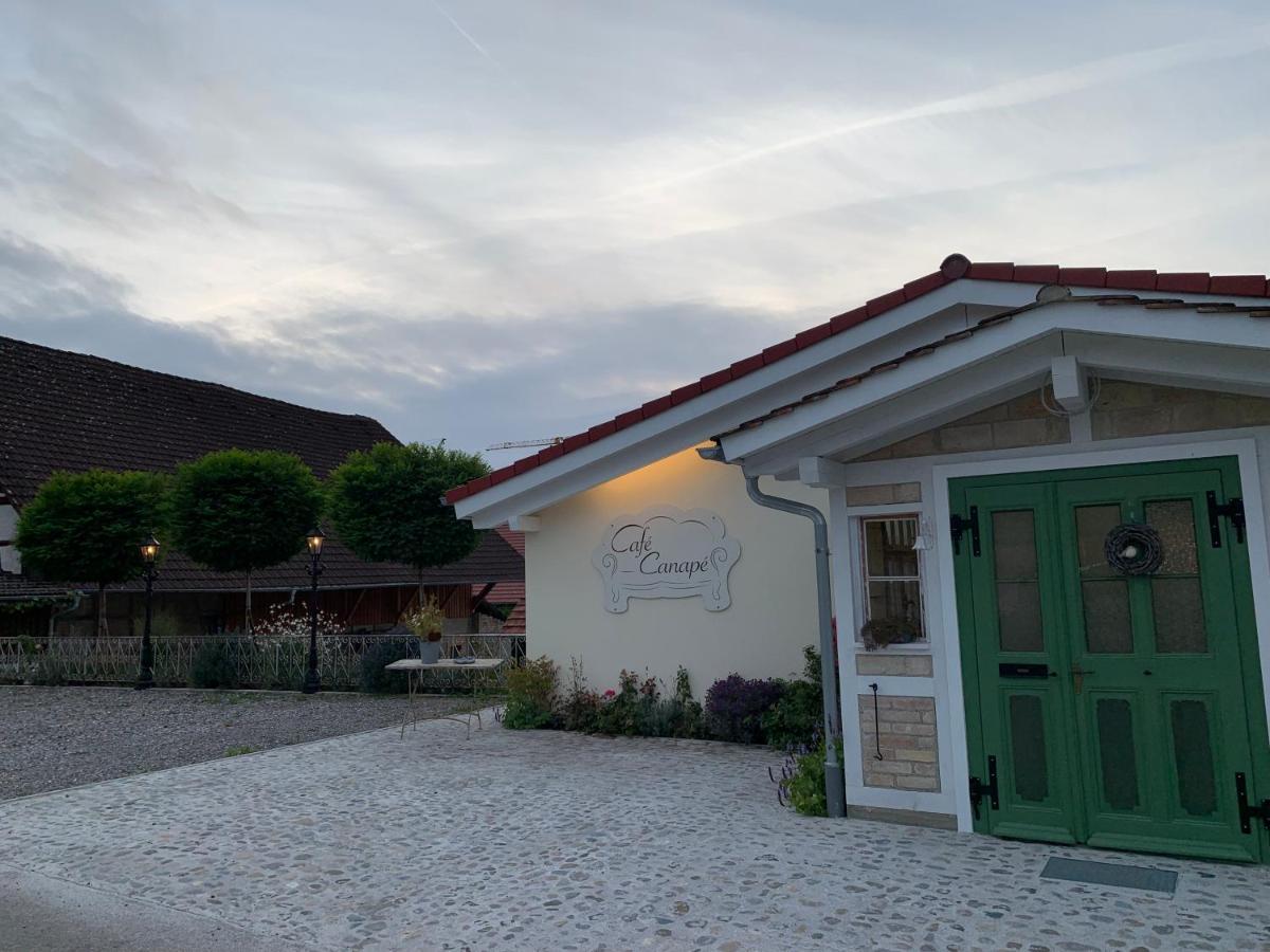 Cafe Canape, Wohlfuehlen Im Schoenen Hof Zwischen Ravensburg & Bodensee 外观 照片